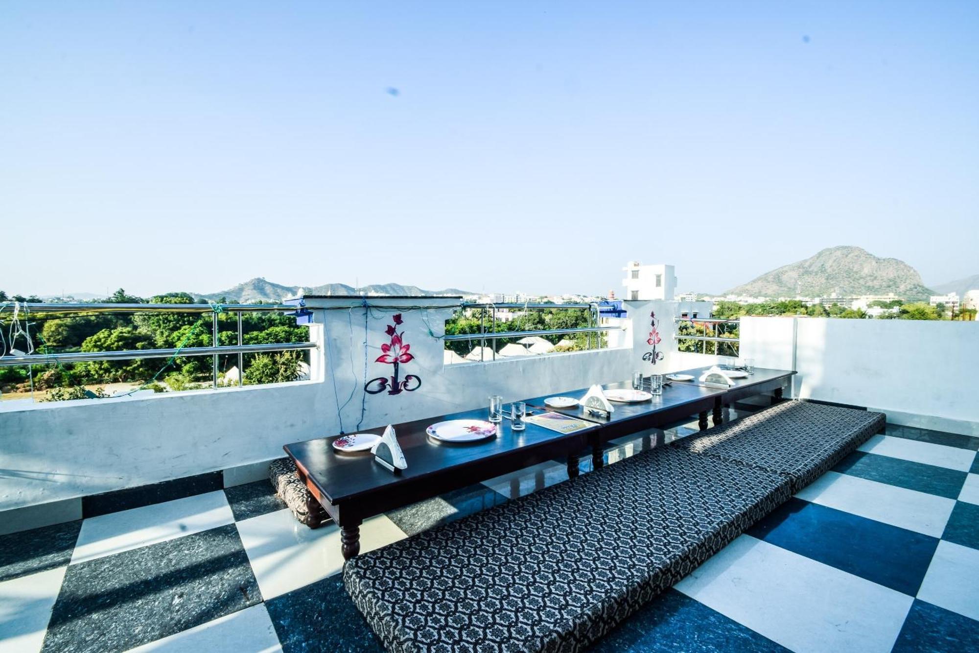OYO 10682 Hotel Blue Lotus Pushkar Exterior foto